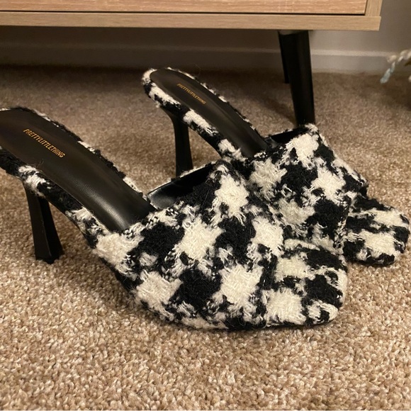 SOLD ❌ Open Toe Fuzzy Houndstooth Heels - Picture 2 of 5